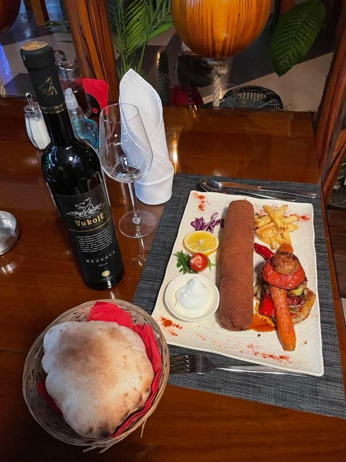 Hotel Havana Loznica Eksteriør billede
