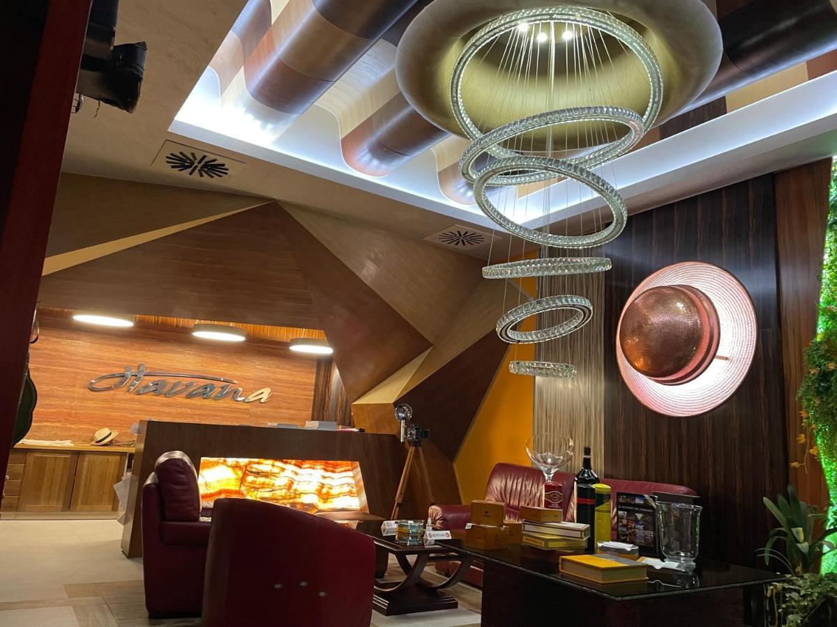 Hotel Havana Loznica Eksteriør billede